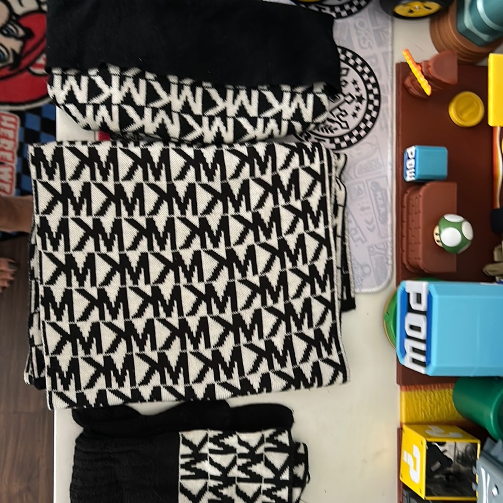 Michael kors set